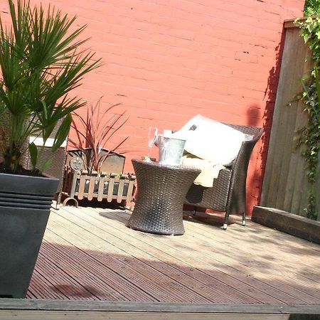 Horse & Groom B&B Уэстбери Экстерьер фото