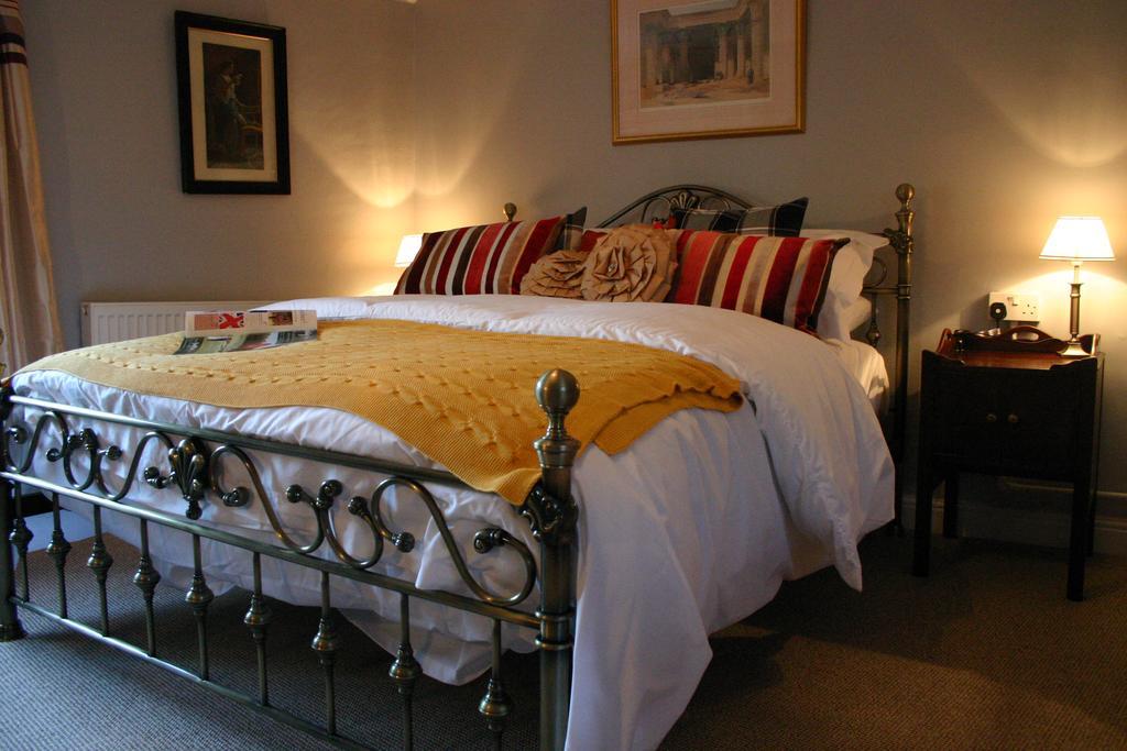 Horse & Groom B&B Уэстбери Экстерьер фото