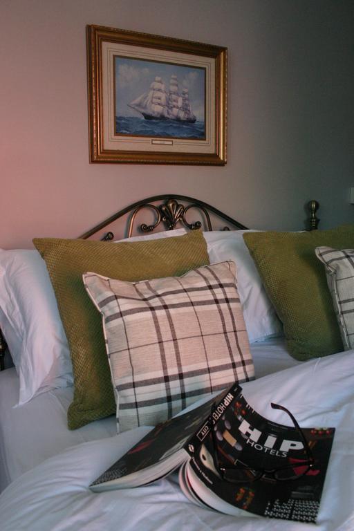 Horse & Groom B&B Уэстбери Экстерьер фото